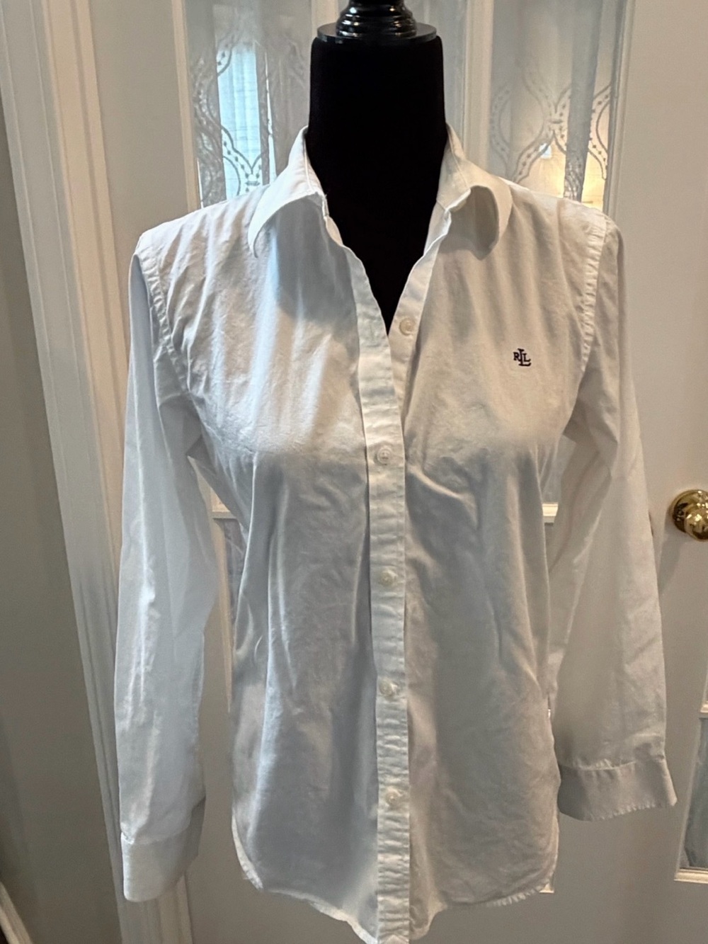 Ralph Lauren White Button-Down Cotton Shirt with Navy Embroidered Logo Size med - Picture 2 of 12